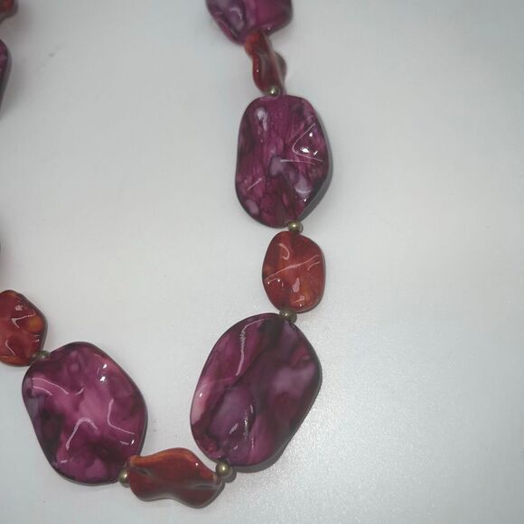 Retro Purple and Red Molded Plastic Bead Necklace - Picture 2 of 5